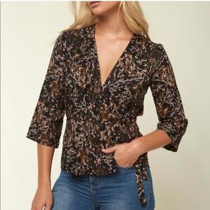 O'Neill Martha wrap top size M
